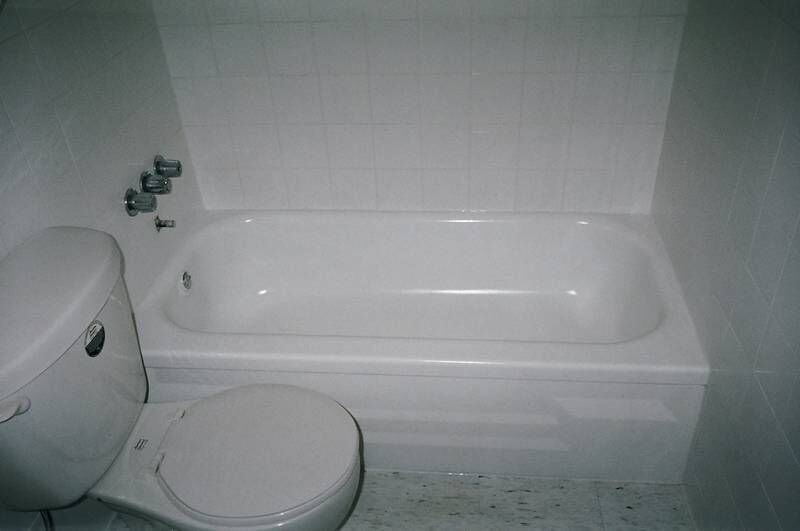 Reglazed Bathtub by Darren Pruden, Winnipeg Tub and Surround